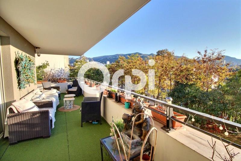 Appartement - 83 m² - 4 pièces