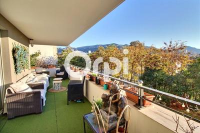 Appartement - 83 m² - 4 pièces