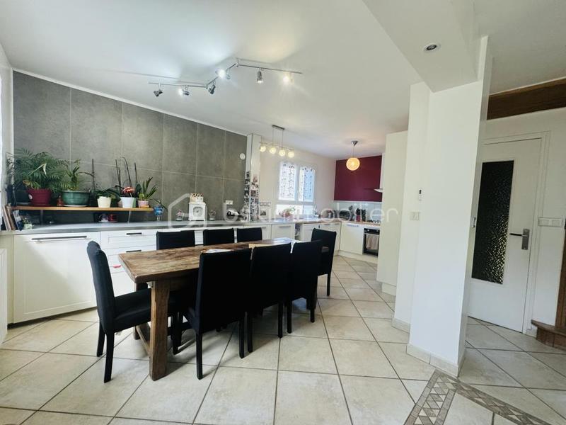 Maison - 146 m² - 6 pièces