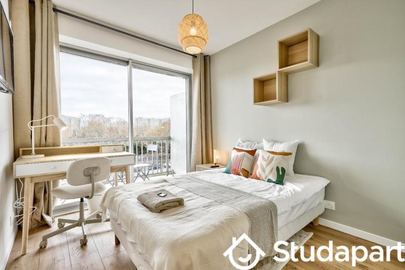 Chambre - 13 m² - 1 pièce