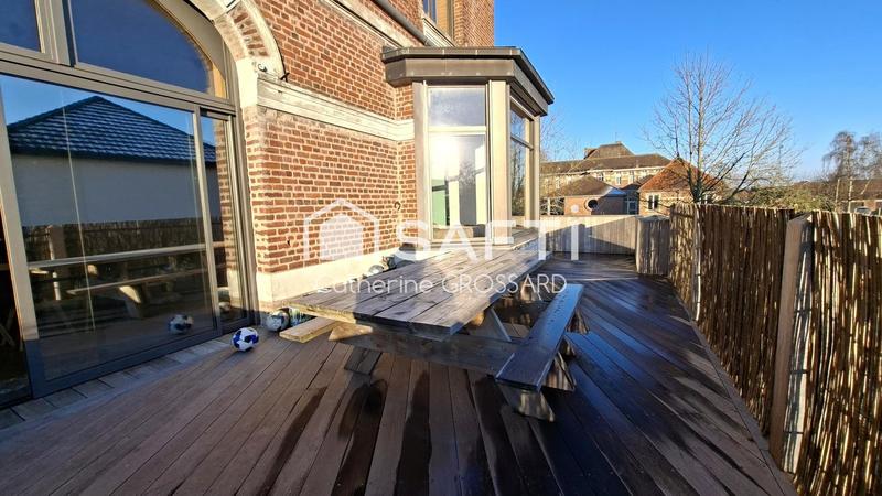 Maison - 300 m² - 10 pièces