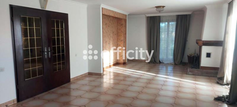 Maison - 190 m² - 5 pièces