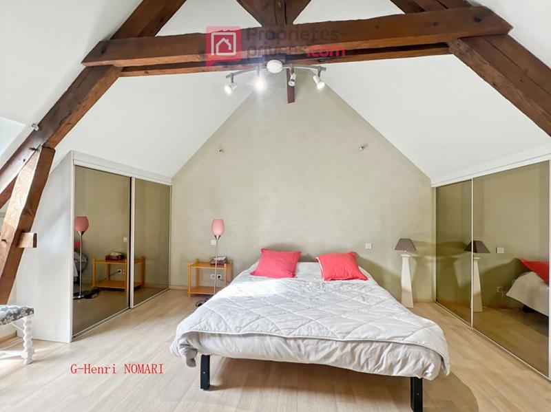 Maison - 214 m² - 7 pièces