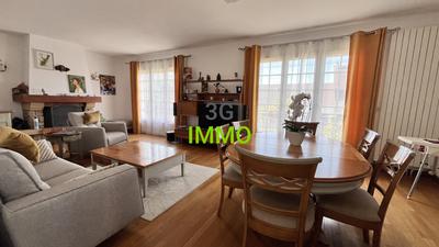 Maison - 140 m² - 7 pièces