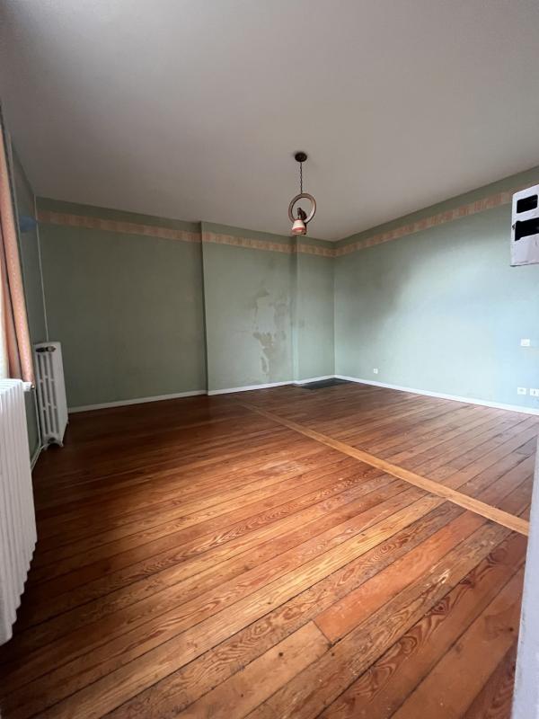 Maison - 212 m² - 8 pièces