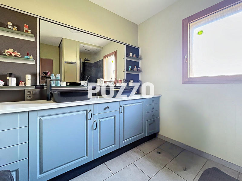 Maison - 195 m² - 7 pièces