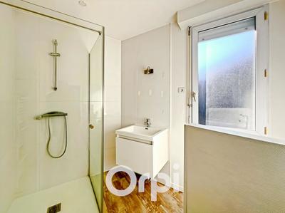 Immeuble - 77 m² - 2 pièces