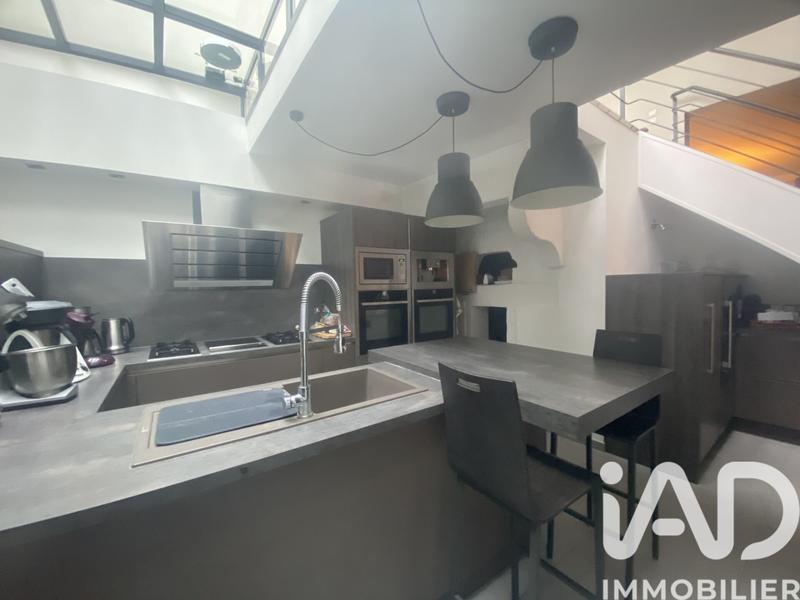 Maison - 238 m² - 5 pièces