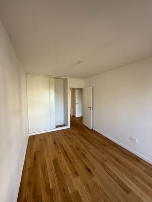 Appartement - 100 m² - 4 pièces