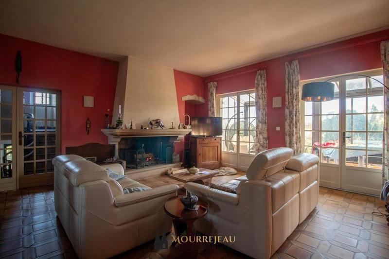 Maison - 260 m² - 8 pièces