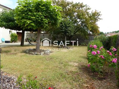 Maison - 201 m² - 7 pièces