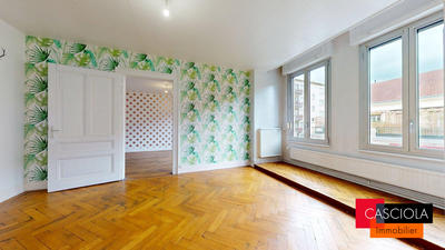 Appartement - 80 m² - 4 pièces