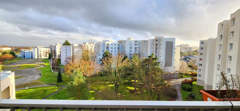 Appartement - 90 m² - 4 pièces