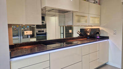 Appartement - 141 m² - 6 pièces