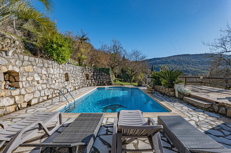 Maison - 189 m² - 7 pièces