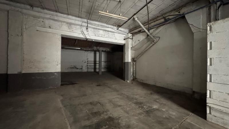 Parking / Garage - 120 m²