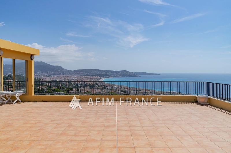 Appartement - 205 m² - 6 pièces