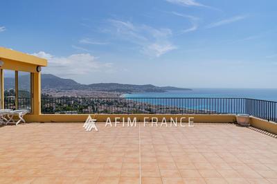 Appartement - 205 m² - 6 pièces