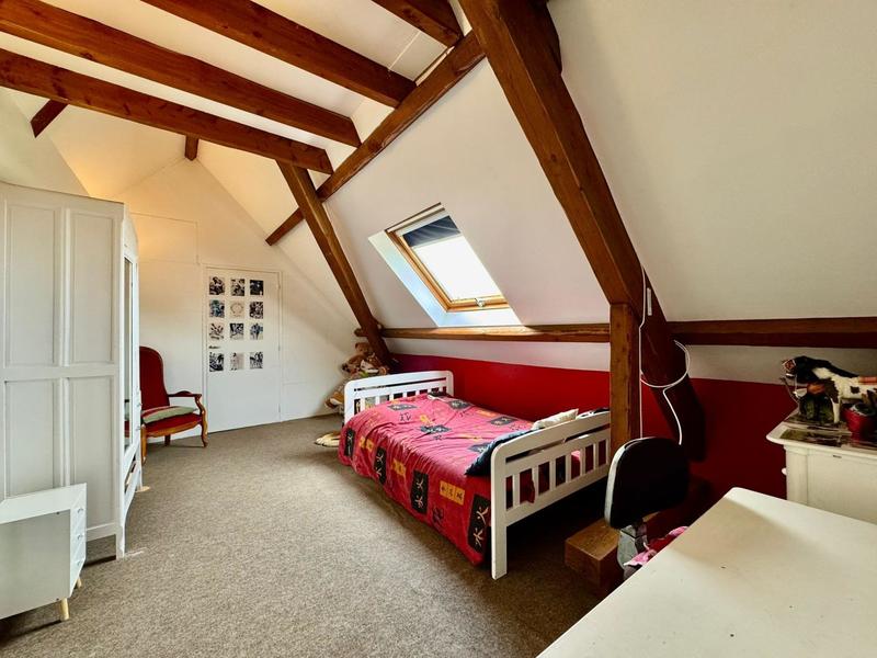 Maison - 254 m² - 9 pièces