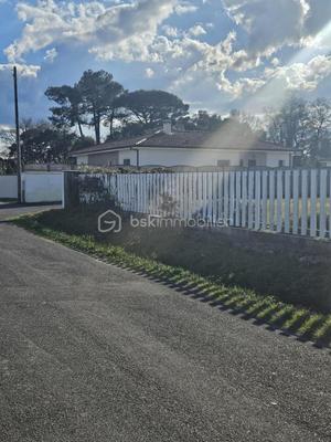 Maison - 110 m² - 4 pièces