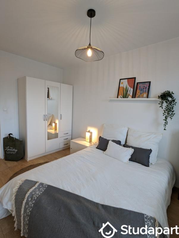 Chambre - 9 m² - 1 pièce