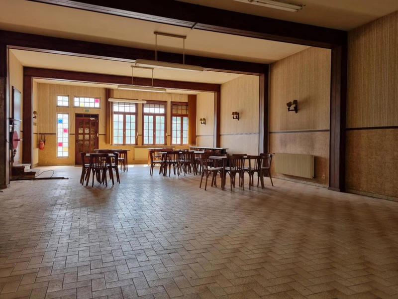 Maison traditionnelle - 269 m² - 6 pièces