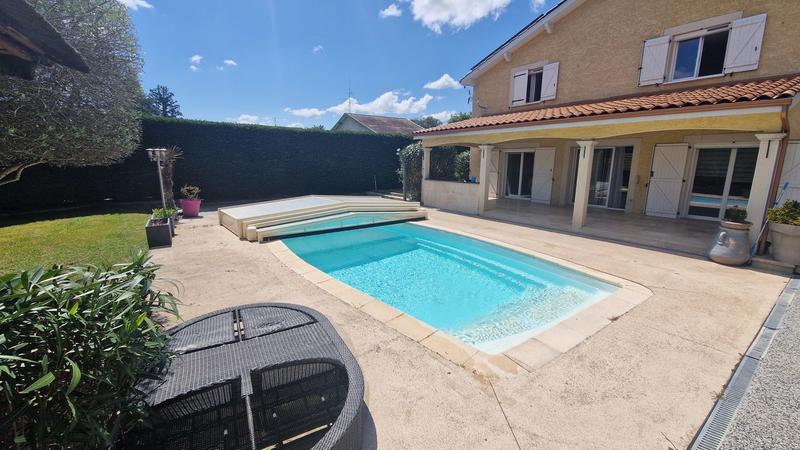 Château - 177 m² - 5 pièces