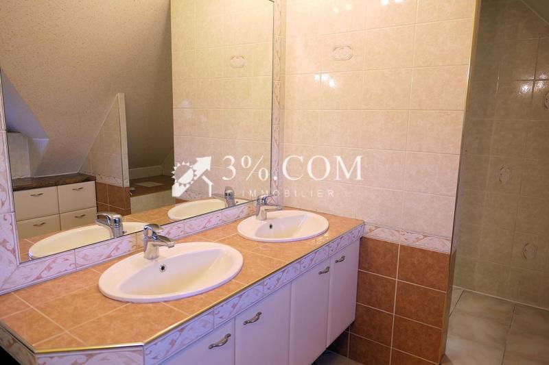 Maison - 181 m² - 7 pièces