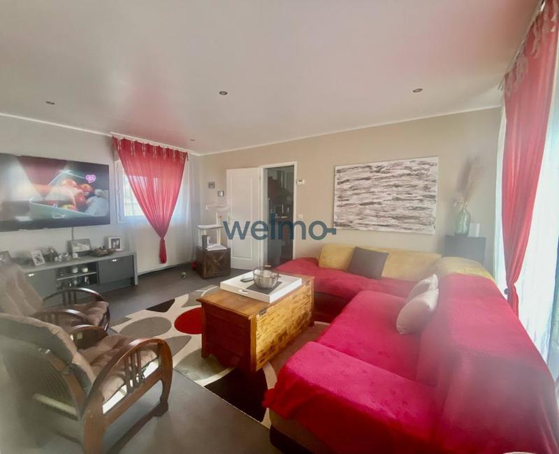 Maison - 230 m² - 9 pièces