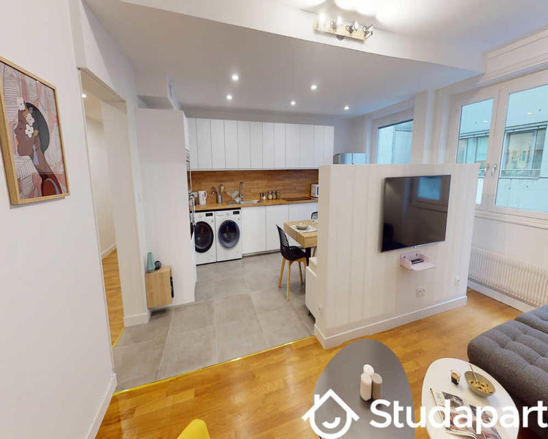 Chambre - 150 m² - 1 pièce