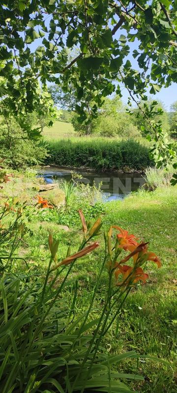 Moulin - 195 m² - 6 pièces