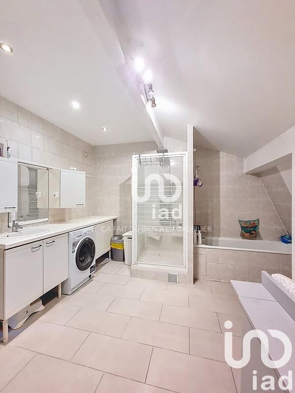 Appartement - 98 m² - 4 pièces