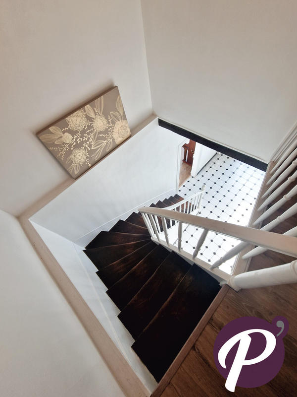 Maison - 400 m² - 10 pièces