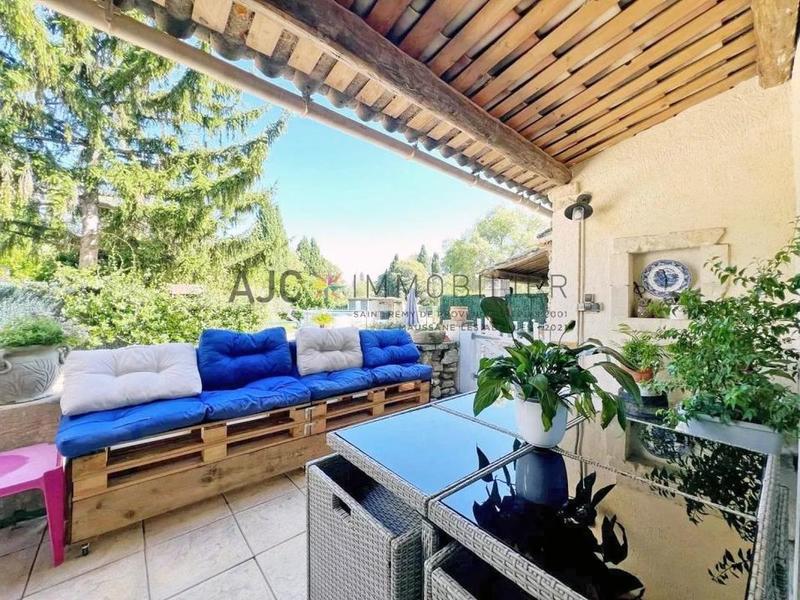 Mas - 253 m² - 8 pièces