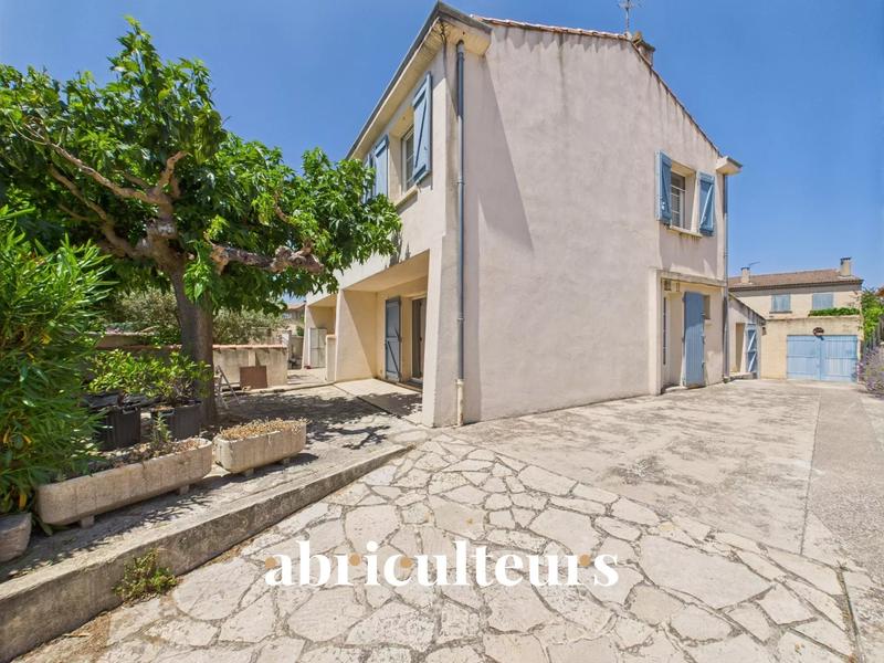 Maison - 94 m² - 5 pièces