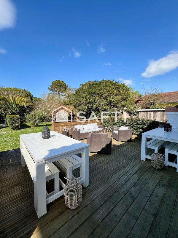 Maison - 350 m² - 17 pièces