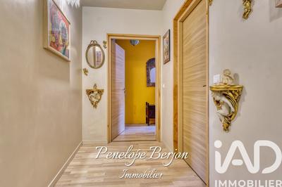 Maison - 575 m² - 15 pièces