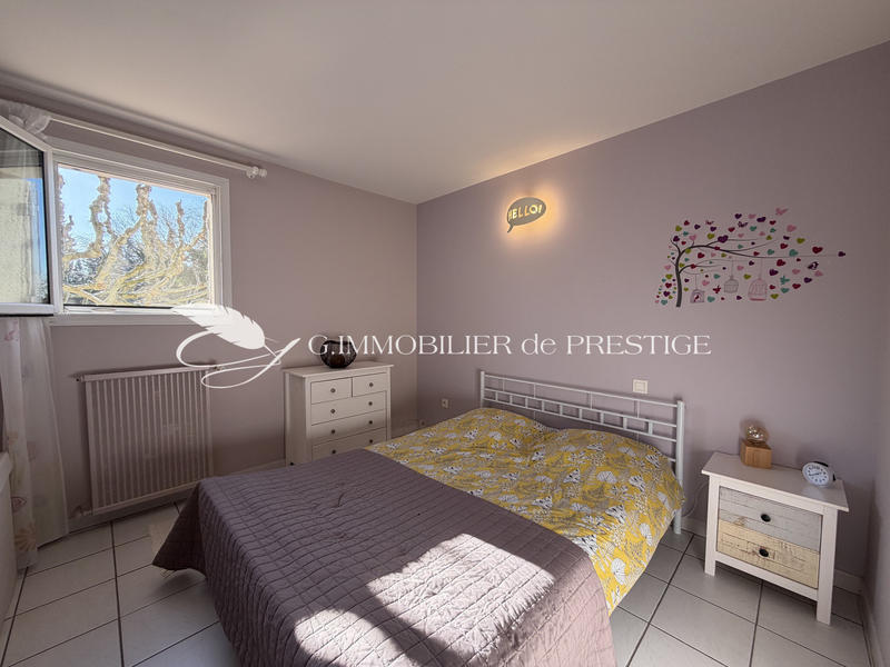 Propriété - 275 m² - 9 pièces