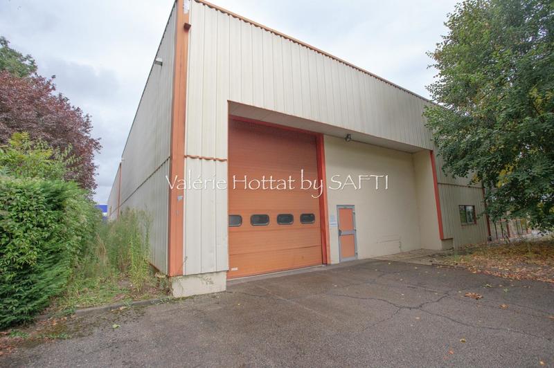 Local commercial - 1 717 m² - 13 pièces