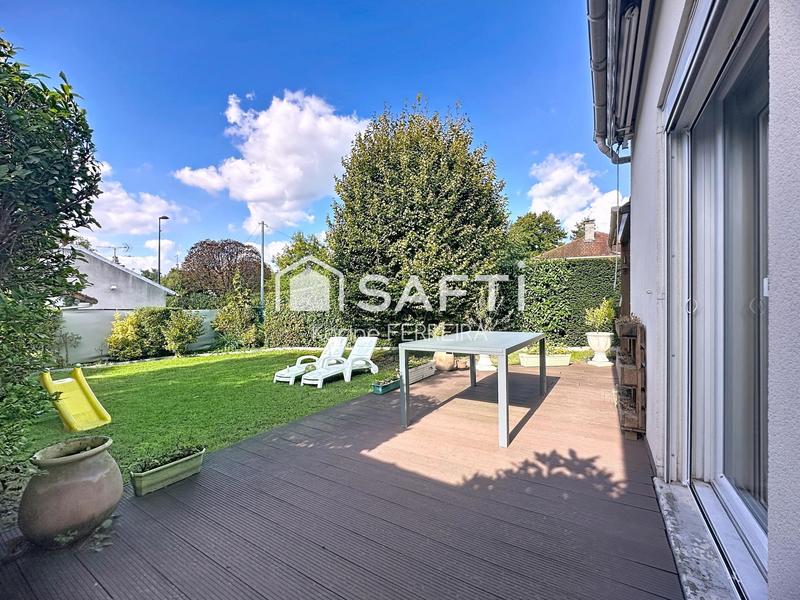 Maison - 92 m² - 5 pièces