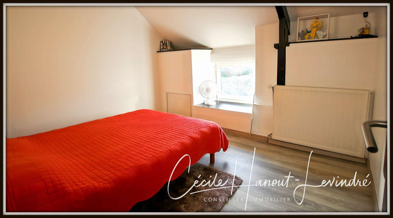 Maison - 202 m² - 9 pièces