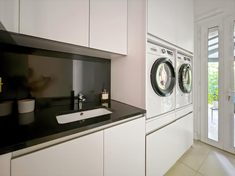 Maison - 215 m² - 8 pièces