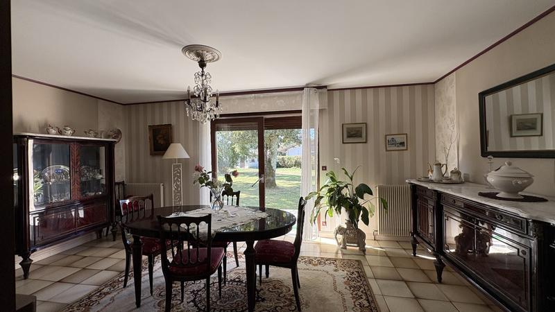 Maison d'architecte - 295 m² - 9 pièces