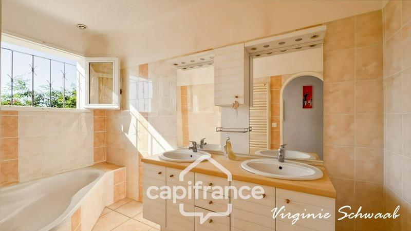 Maison - 146 m² - 7 pièces