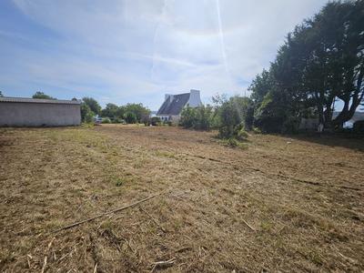 Terrain constructible - 1 200 m²