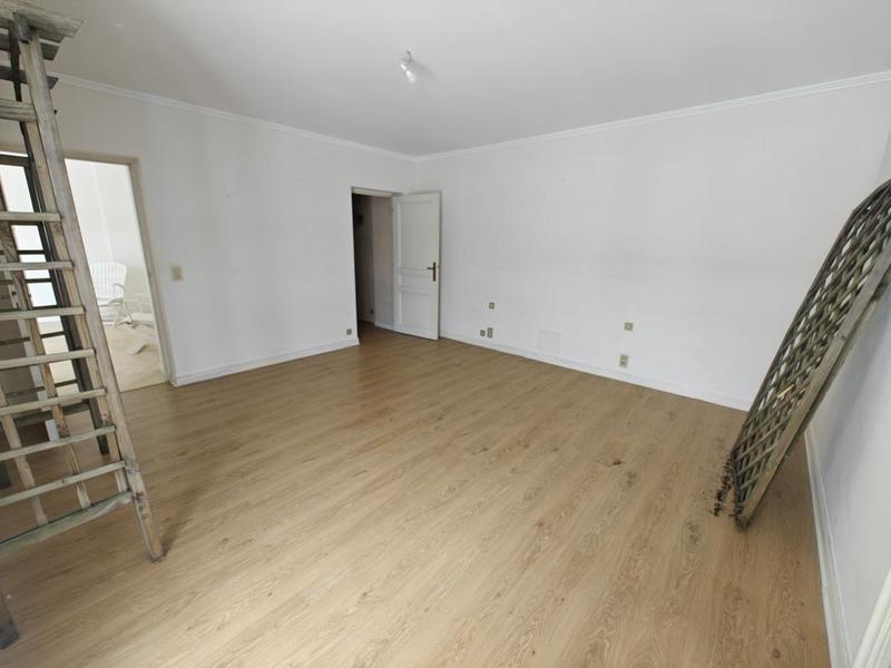 Appartement - 202 m² - 6 pièces