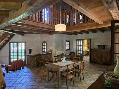 Maison - 315 m² - 10 pièces