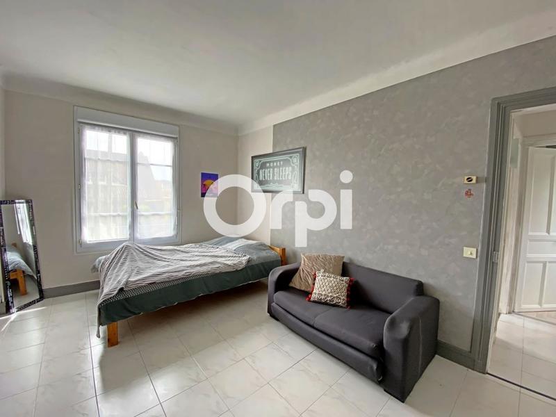 Maison - 202 m² - 8 pièces