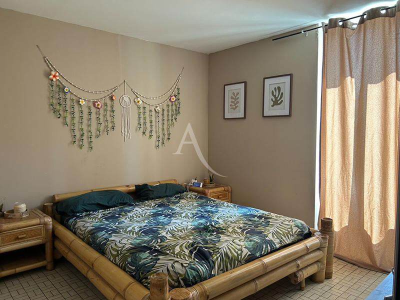 Maison - 268 m² - 11 pièces