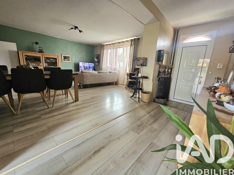 Maison - 95 m² - 5 pièces